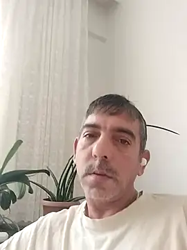 Snapshot of Egemen2245 chatting on 11.30.25 Egemen2245 online show from 11.30.25