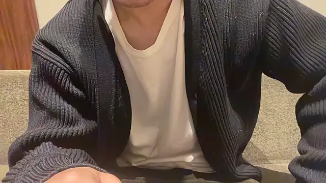 Snapshot of atom0407 chatting on 01.18.25 atom0407 online show from 01.18.25