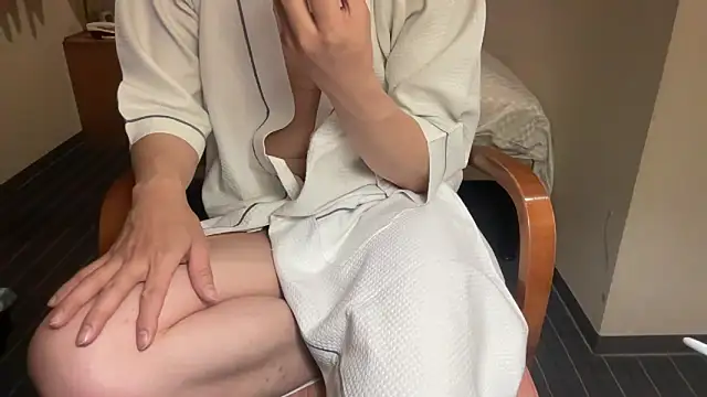 Snapshot of atom0407 chatting on 02.19.25 atom0407 online show from 02.19.25