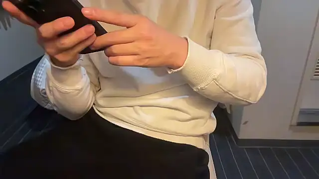 Snapshot of atom0407 chatting on 12.03.25 atom0407 online show from 12.03.25