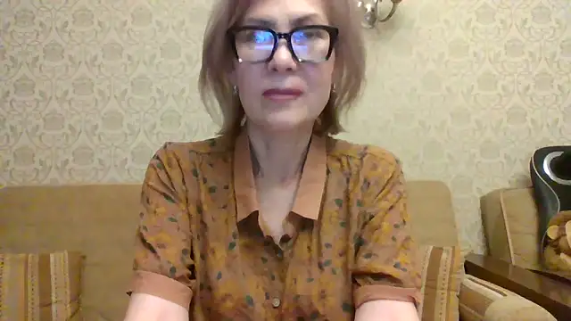 Snapshot of Elegant00Lady chatting on 06.15.26 Elegant00Lady online show from 06.15.26