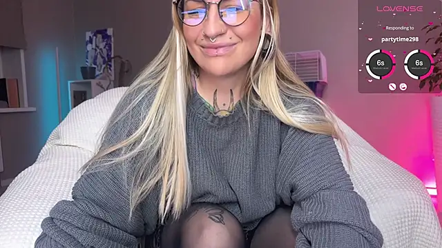 Tanya Acid online show from 12.18.25