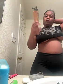 Prettynthick12 online show from 03.10.26