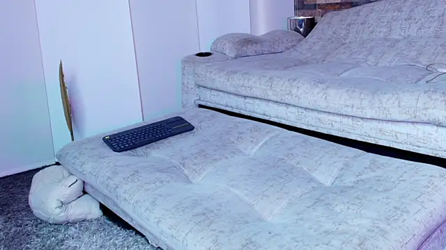 Snapshot of zaiin_diesel chatting on 09.13.25 zaiin diesel online show from 09.13.25