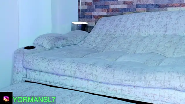 Snapshot of zaiin_diesel chatting on 10.08.25 zaiin diesel online show from 10.08.25