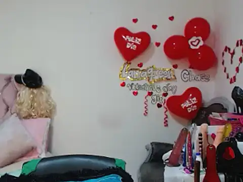 Snapshot of lanaqueen699 chatting on 02.19.25 lanaqueen699 online show from 02.19.25