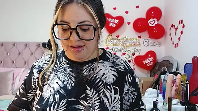 Snapshot of lanaqueen699 chatting on 02.24.25 lanaqueen699 online show from 02.24.25