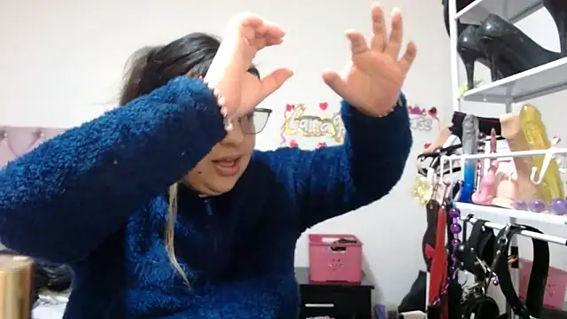 Snapshot of lanaqueen699 chatting on 11.04.25 lanaqueen699 online show from 11.04.25