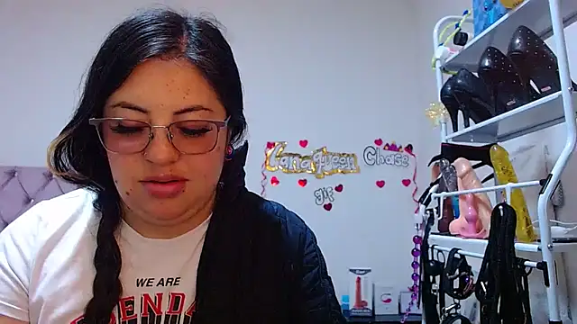 Snapshot of lanaqueen699 chatting on 11.21.25 lanaqueen699 online show from 11.21.25