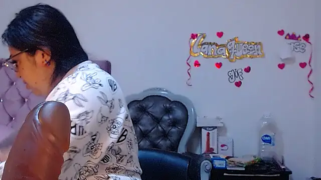 lanaqueen699 online show from 04.15.26