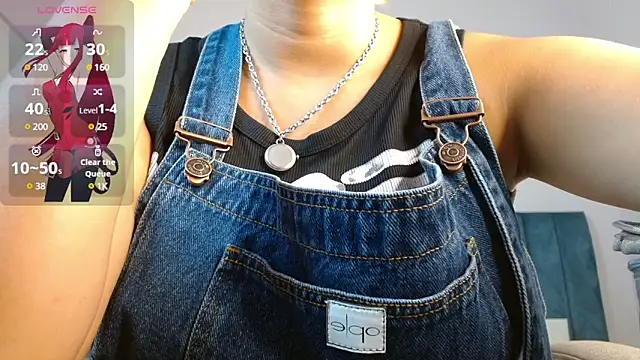 Snapshot of april_bunnyy chatting on 02.27.25 april bunnyy online show from 02.27.25