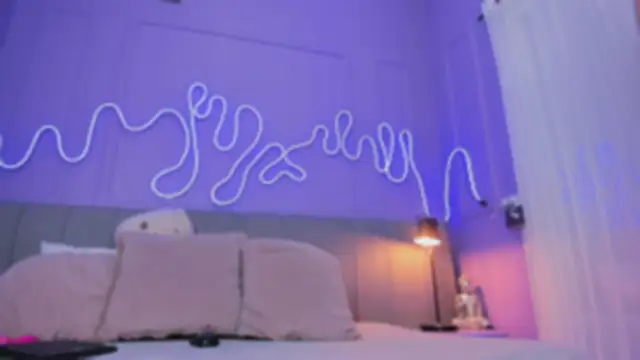 Snapshot of Mai_higurashi chatting on 10.11.25 Mai higurashi online show from 10.11.25