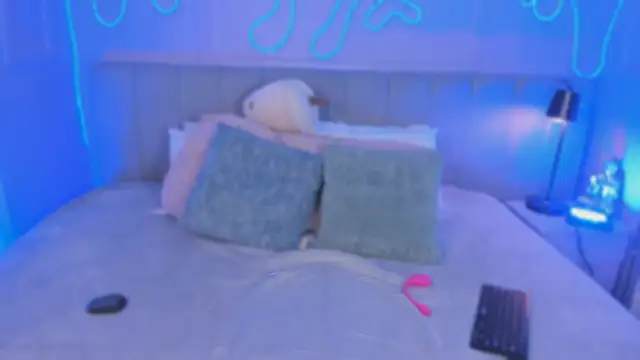 Snapshot of Mai_higurashi chatting on 10.29.25 Mai higurashi online show from 10.29.25