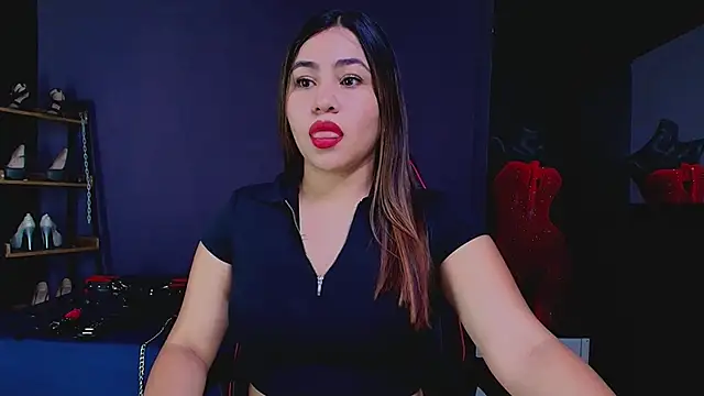 Snapshot of AmorMia chatting on 01.13.25 AmorMia online show from 01.13.25