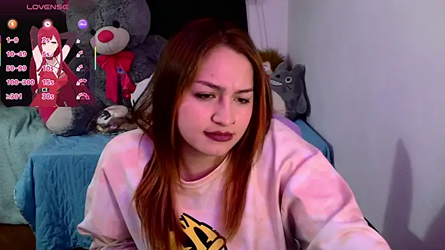 Snapshot of lucycherry__ chatting on 11.09.25 lucycherry online show from 11.09.25