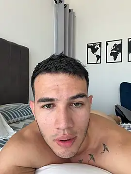 Snapshot of kevin_white_ chatting on 08.02.26 kevin white online show from 08.02.26