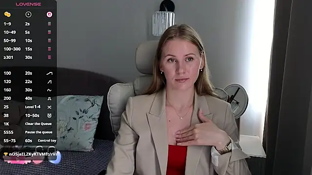 Snapshot of IsabelAllen chatting on 07.22.26 IsabelAllen online show from 07.22.26