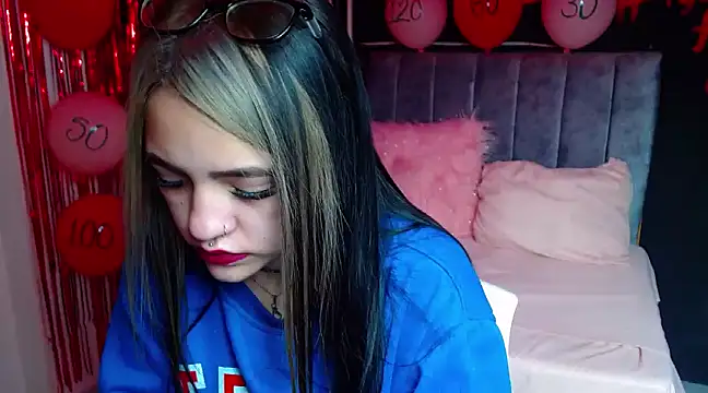 Violettasquirt online show from 02.13.25