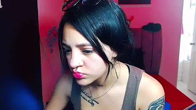 Violettasquirt online show from 09.23.25