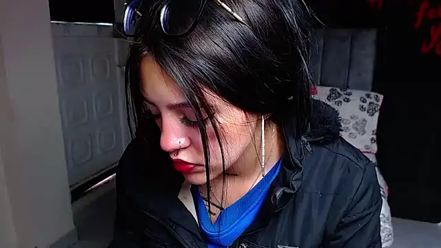 Violettasquirt online show from 04.06.26