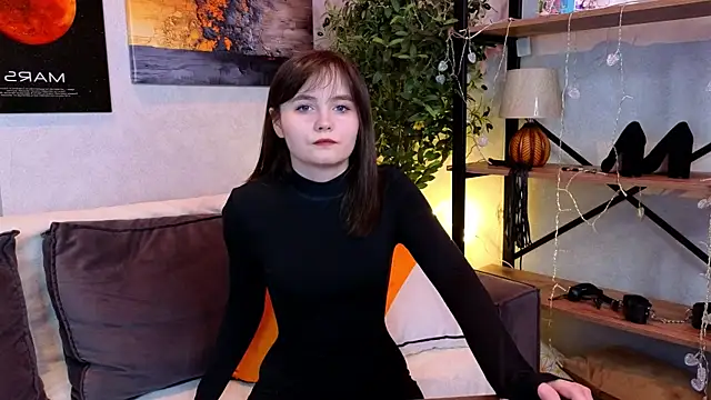 Snapshot of CiriRianonn chatting on 03.21.25 CiriRianonn online show from 03.21.25