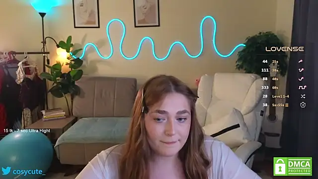 Snapshot of cosycute_ chatting on 02.02.25 cosycute online show from 02.02.25