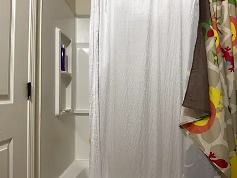 Snapshot of yfui221 chatting on 10.18.25 yfui221 online show from 10.18.25