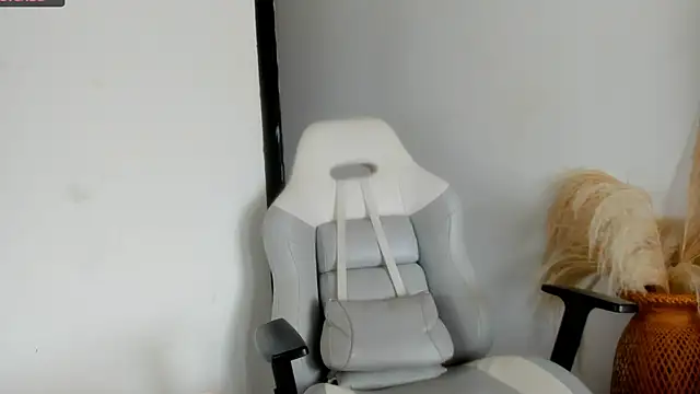 -Sofii  online show from 02.14.25