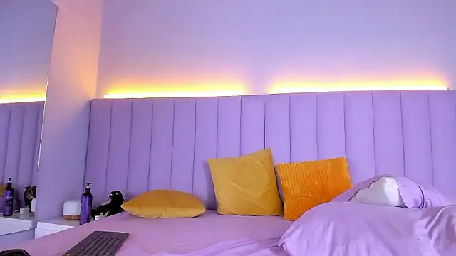 cute nahiabe online show from 12.03.24