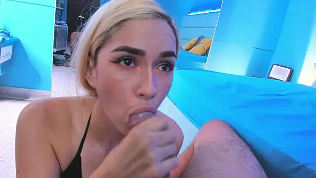 cute nahiabe online show from 01.29.25