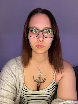 Snapshot of TheRealNyxa chatting on 04.13.26 TheRealNyxa online show from 04.13.26