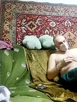 Pineapple04 online show from 02.19.25