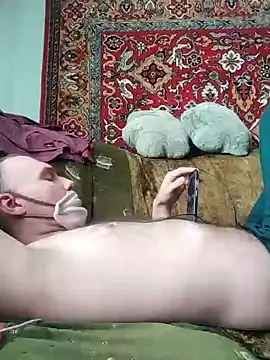 Pineapple04 online show from 02.20.25