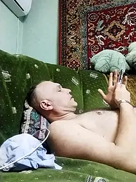 Pineapple04 online show from 03.15.25