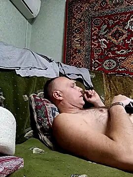 Pineapple04 online show from 09.24.25