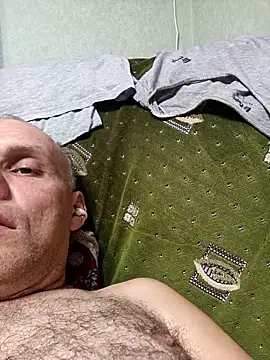 Pineapple04 online show from 09.25.25