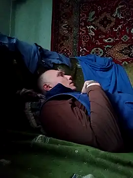 Pineapple04 online show from 10.05.25