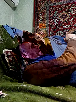 Pineapple04 online show from 10.05.25