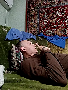 Pineapple04 online show from 10.07.25