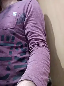 Pineapple04 online show from 10.18.25