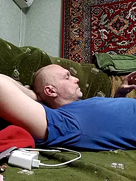 Pineapple04 online show from 04.13.26