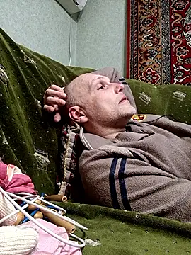 Pineapple04 online show from 04.18.26