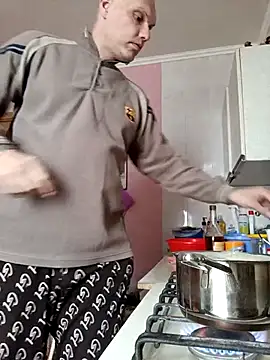 Pineapple04 online show from 04.21.26