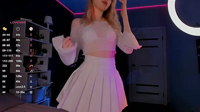 Snapshot of aneta_alisha chatting on 01.12.25 aneta alisha online show from 01.12.25