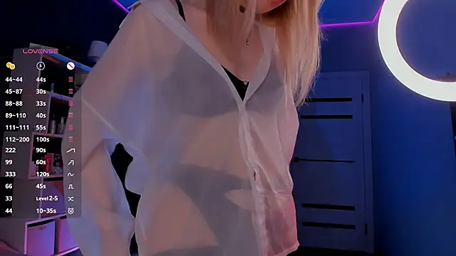 Snapshot of aneta_alisha chatting on 02.01.25 aneta alisha online show from 02.01.25