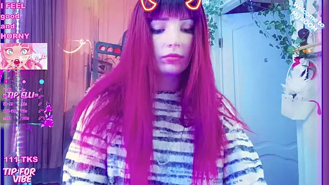 Snapshot of Toxic_Ellies chatting on 12.14.24 Toxic Ellies online show from 12.14.24