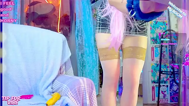 Snapshot of Toxic_Ellies chatting on 01.12.25 Toxic Ellies online show from 01.12.25