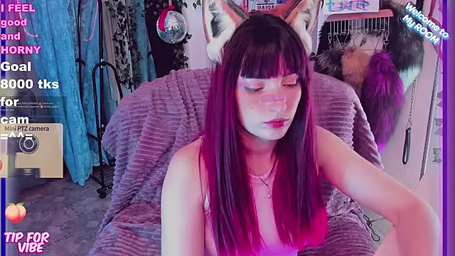 Snapshot of Toxic_Ellies chatting on 02.08.25 Toxic Ellies online show from 02.08.25