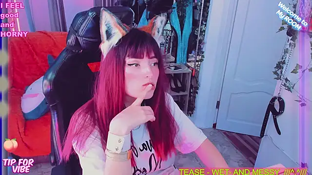 Snapshot of Toxic_Ellies chatting on 03.14.25 Toxic Ellies online show from 03.14.25