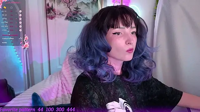 Snapshot of Toxic_Ellies chatting on 07.01.26 Toxic Ellies online show from 07.01.26